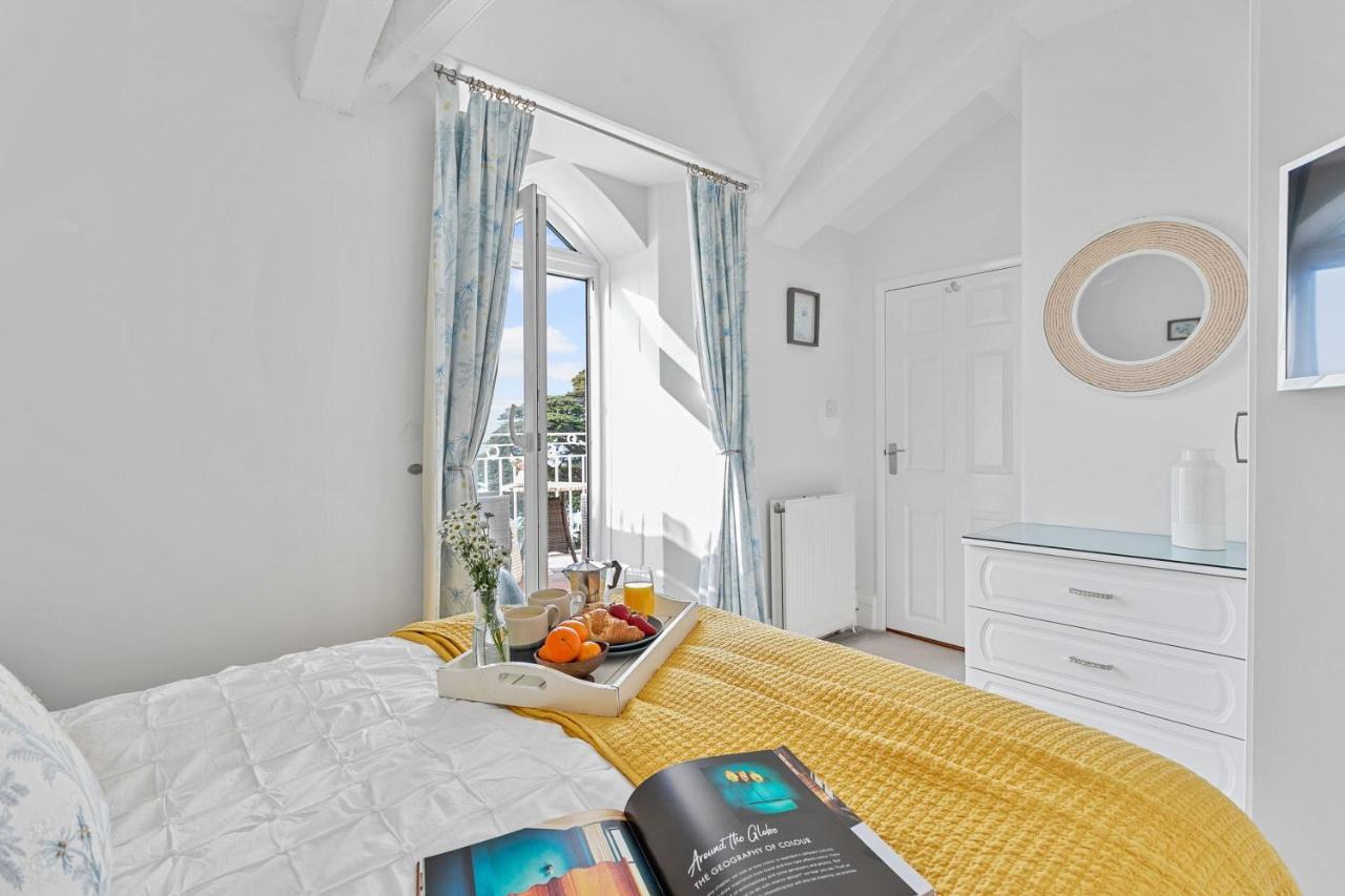 Wellswood Apartment - Sunny Apartment With Stunning Sea Views And Private Balcony Torquay Eksteriør billede